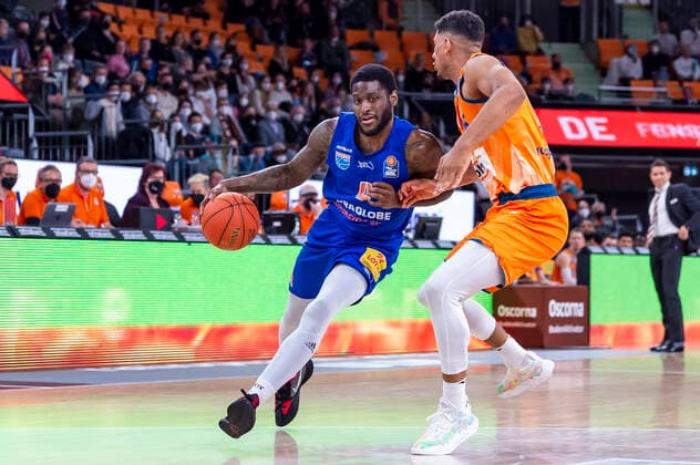 AJ English 4, Syntainics MBC with Karim Jallow 35, Ratiopharm Ulm GER, Basketball, easyCredit Basketball Bundesliga, Spieltag 28, Ratiopharm Ulm vs Syntainics MBC, 02 04 2022, GER, Basketball, easyCredit Basketball Bundesliga, Spieltag 28, Ratiopharm Ulm vs Syntainics MBC, 02 04 2022 New Ulm Copyright: xEibner-Pressefotox EP_FWF
