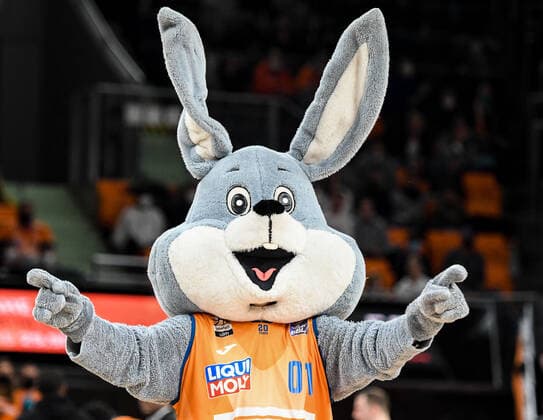 GER, BBL, ratiopharm Ulm vs Syntainics MBC 02 04 2022, ratiopharm arena, New Ulm, GER, BBL, ratiopharm Ulm vs Syntainics MBC, in the picture the Ulm mascot Spass nordphotoxGmbHx xHafner nph00200