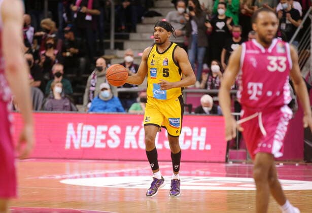 Telekom Baskets Bonn vs Justin Simon MHP RIESEN Ludwigsburg easyCredit BBL 1 Bundesliga , 2021 2022 season , Main round 28 matchday