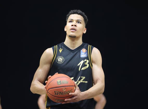 Brandon Tischler Basketball Loewen Braunschweig