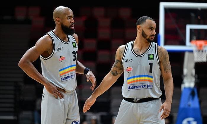 03 04 2022 basketball season 2021 2022 2 Bundesliga Pro A 33 game day Nuremberg Falcons basketball club NBC Medipolis SC Jena Brandon Omar Thomas 33, Medipolis SC Jena Davonte Damion Lacy 1, Medipolis SC Jena disappointed disappointment