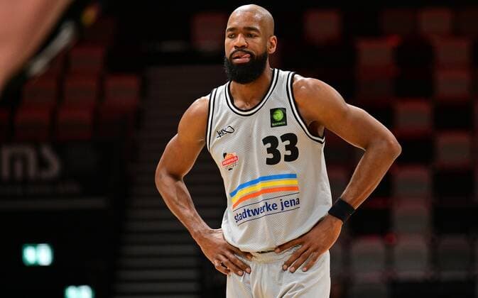 03 04 2022 basketball season 2021 2022 2 Bundesliga Pro A 33 matchday Nuremberg Falcons Basketball Club NBC Medipolis SC Jena Brandon Omar Thomas 33, Medipolis SC Jena disappointed disappointment