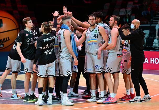 03 04 2022 Basketball Season 2021 2022 2 Bundesliga Pro A 33 Matchday Nuremberg Falcons Basketball Club NBC Medipolis SC Jena Team Jena disappointed disappointment after end of game