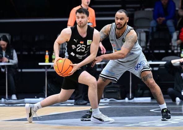 03 04 2022 Basketball Season 2021 2022 2 Bundesliga Pro A 33 Matchday Nürnberg Falcons Basketball Club NBC Medipolis SC Jena Tim Köpple Koepple 25, Nürnberg Falcons BC NBC Davonte Damion Lacy 1, Medipolis SC Jena