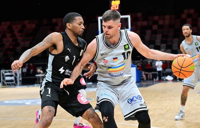 03 04 2022 Basketball Season 2021 2022 2 Bundesliga Pro A 33 Matchday Nürnberg Falcons Basketball Club NBC Medipolis SC Jena Dupree Mc Brayer 1, Nürnberg Falcons BC NBC Julius Wolf 10, Medipolis SC Jena