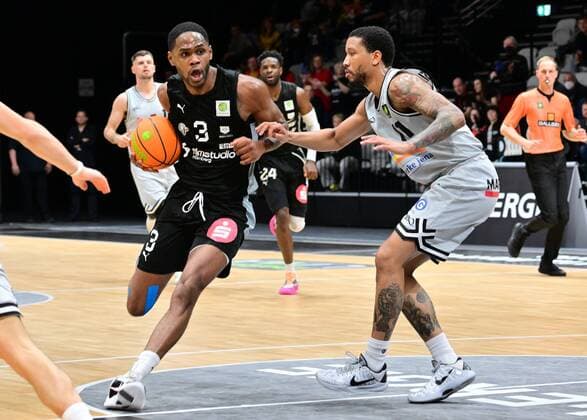 03 04 2022 Basketball Season 2021 2022 2 Bundesliga Pro A 33 Matchday Nürnberg Falcons Basketball Club NBC Medipolis SC Jena Antonio Lee AJ Davis Jr 3, Nürnberg Falcons BC NBC Rayshawn Simmons 11, Medipolis SC Jena