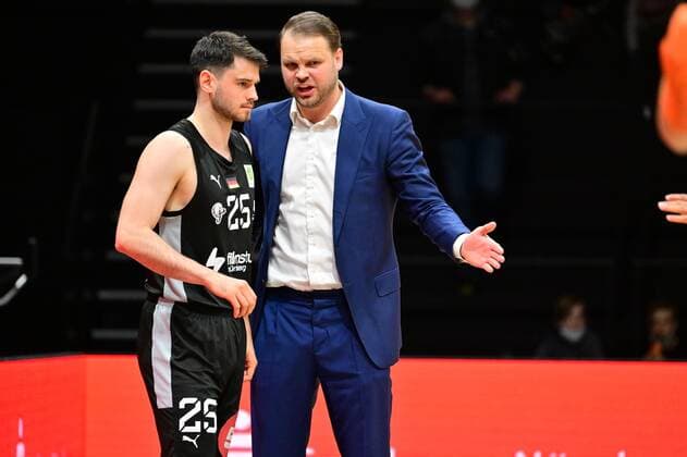 03 04 2022 Basketball Season 2021 2022 2 Bundesliga Pro A 33 Matchday Nürnberg Falcons Basketball Club NBC Medipolis SC Jena Tim Köpple Koepple 25, Nürnberg Falcons BC NBC Vytautas Buzas Trainer Headcoach Nürnberg Falcons BC NBC