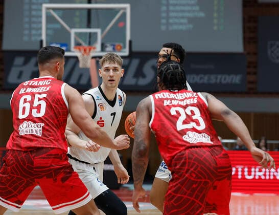 03 04 2022, s Oliver Wuerzburg vs NINERS Chemnitz, easyCredit BBL, 28 Matchday, GER, Wuerzburg, tectake Arena, In picture from left Filip Stanic s Oliver Wuerzburg , Jonas Richter NINERS Chemnitz , Isiaha Mike NINERS Chemnitz and Desi Rodriguez s Oliver Wuerzburg Copyright: HMBxMedia xHeikoxBecker