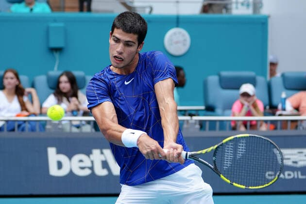 April 3, 2022, Miami Gardens, Florida, United States: April, 3 - Miami Gardens: Carlos Alcaraz(ESP) in action here, takes the first set 75 against Casper Ruud(NOR) during the Finals of the 2022 Miami open. Miami Gardens United States - ZUMApa3_ 0154454681st Copyright: xAndrewxPatronx