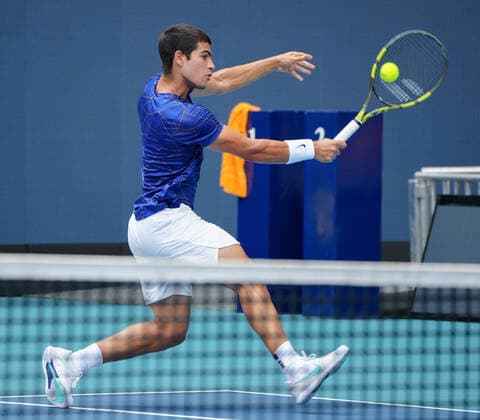 April 3, 2022, Miami Gardens, Florida, United States: April, 3 - Miami Gardens: Carlos Alcaraz(ESP) in action here, takes the first set 75 against Casper Ruud(NOR) during the Finals of the 2022 Miami open. Miami Gardens United States - ZUMApa3_ 0154455540st Copyright: xAndrewxPatronx