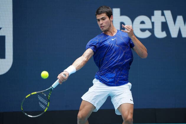 April 3, 2022, Miami Gardens, Florida, United States: April, 3 - Miami Gardens: Carlos Alcaraz(ESP) in action here, takes the first set 75 against Casper Ruud(NOR) during the Finals of the 2022 Miami open. Miami Gardens United States - ZUMApa3_ 0154455543st Copyright: xAndrewxPatronx