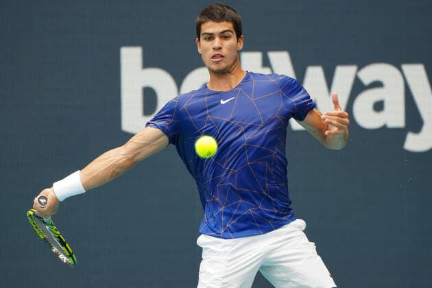 April 3, 2022, Miami Gardens, Florida, United States: April, 3 - Miami Gardens: Carlos Alcaraz(ESP) in action here, plays Casper Ruud(NOR) during the Finals of the 2022 Miami open. Miami Gardens United States - ZUMApa3_ 0154459751st Copyright: xAndrewxPatronx