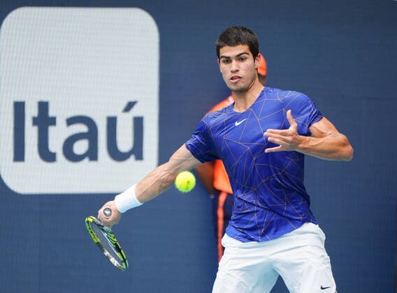 April 3, 2022, Miami Gardens, Florida, United States: April, 3 - Miami Gardens: Carlos Alcaraz(ESP) in action here, plays Casper Ruud(NOR) during the Finals of the 2022 Miami open. Miami Gardens United States - ZUMApa3_ 0154459815st Copyright: xAndrewxPatronx
