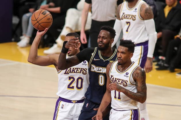 LOS ANGELES, CA - APRIL 03: Denver Nuggets forward JaMychal Green (0) disagrees with a call during the Denver Nuggets vs Los Angeles Lakers game on April 03, 2022, at Crypto.com Arena in Los Angeles, CA. (Photo by Jevone Moore Icon Sportswire) NBA, Basketball Herren, USA APR 03 Nuggets at Lakers Icon2204031062