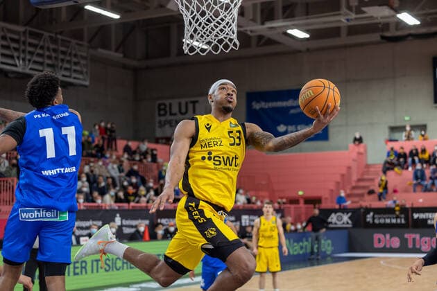 Isaiah Crawley Tigers Tuebingen, 53 Tigers Tuebingen vs PS Karlsruhe Lions, 2 Basketball Bundesliga, Pro A, Barmer 2 Basketball, 30 Spieltag , Spielzeit 2021 2022, 04 04 2022 Tigers Tuebingen vs PS Karlsruhe Lions, 2 Basketball Bundesliga, Pro A, Barmer 2 Basketball, 30 Spieltag , Spielzeit 2021 2022, 04 04 2022 Tuebingen Copyright: xNinaxSanderx xEibnerxPressefotox EP_NSR