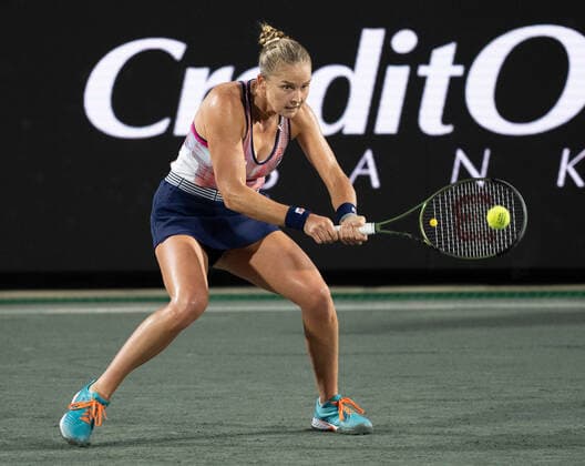 L - April 4, 2022: Shelby Rogers (USA) loses to Kaia Kanepi (EST),at the CreditOne Charleston Open being played at Family Circle Tennis Center in Charleston, South Carolina, {USA} Tennisclix CSM Charleston USA - ZUMAc04_ 20220404_zaf_c04_001 Copyright: xLesliexBillmanx