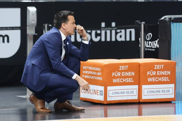 DEU, easyCredit BBL, ALBA vs medi Bayreuth, 04 04 2022, Mercedes Benz Arena, Berlin, DEU, easyCredit BBL, ALBA vs medi Bayreuth, in picture Head Coach, Raoul Korner Bayreuth Foto Juergen Engler nordphoto GmbH nordphotoxGmbHx xEngler nph00076