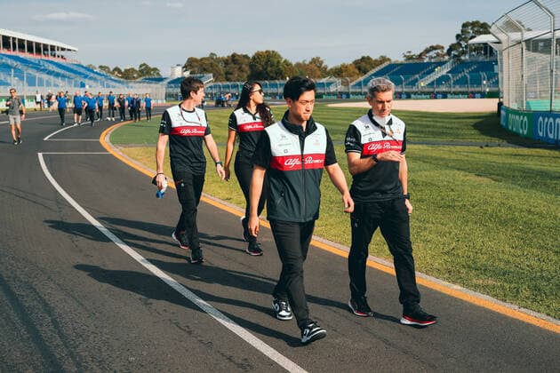 ZHOU Guanyu (chi), Alfa Romeo F1 Team ORLEN C42, portrait trackwalk during the Formula 1 Heineken Australian Grand Prix 2022, 3rd round of the 2022 FIA Formula One World Championship, WM, Weltmeisterschaft on the Albert Park Circuit, from April 8 to 10, 2022 in Melbourne, Australia - F1 - AUSTRALIAN GRAND PRIX 2022 DPPI Panoramic  00122008__V2_5111