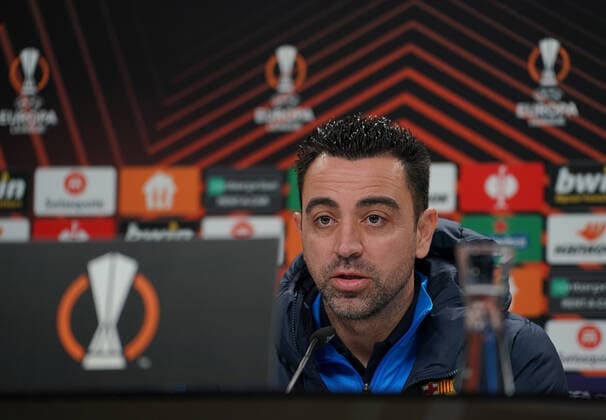06 04 2022, xsltx, football UEFA Europa League, FC Barcelona training and press conference emspor, v l Xavi Xavier Hernandez Creus coach Head Coach FC Barcelona DFL DFB REGULATIONS PROHIBIT ANY USE OF PHOTOGRAPHS as IMAGE SEQUENCES and or QUASI VIDEO Frankfurt am Main