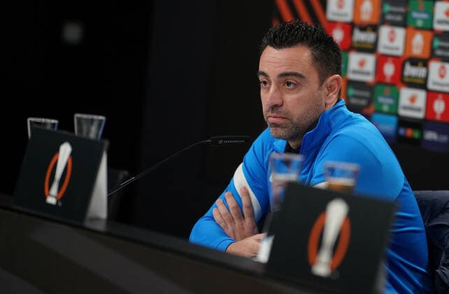 06 04 2022, xsltx, football UEFA Europa League, FC Barcelona training and press conference emspor, v l Xavi Xavier Hernandez Creus coach Head Coach FC Barcelona DFL DFB REGULATIONS PROHIBIT ANY USE OF PHOTOGRAPHS as IMAGE SEQUENCES and or QUASI VIDEO Frankfurt am Main