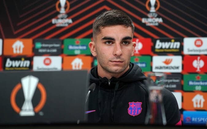 06 04 2022, xsltx, football UEFA Europa League, FC Barcelona training and press conference emspor, v l Ferran Torres FC Barcelona DFL DFB REGULATIONS PROHIBIT ANY USE OF PHOTOGRAPHS as IMAGE SEQUENCES and or QUASI VIDEO Frankfurt am Main
