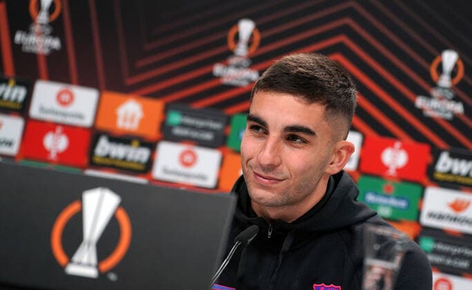 06 04 2022, xsltx, football UEFA Europa League, FC Barcelona training and press conference emspor, v l Ferran Torres FC Barcelona DFL DFB REGULATIONS PROHIBIT ANY USE OF PHOTOGRAPHS as IMAGE SEQUENCES and or QUASI VIDEO Frankfurt am Main