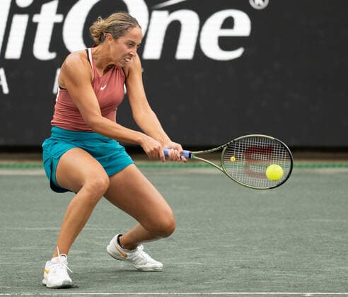 April 6, 2022: Madison Keys defeated Ulrikke Eikeri 6-3, 6-1, at the CreditOne Charleston Open being played at Family Circle Tennis Center in Charleston, South Carolina USA Tennisclix CSM Charleston USA - ZUMAc04_ 20220406_zaf_c04_006 Copyright: xLesliexBillmanx