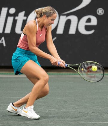 April 6, 2022: Madison Keys defeated Ulrikke Eikeri 6-3, 6-1, at the CreditOne Charleston Open being played at Family Circle Tennis Center in Charleston, South Carolina USA Tennisclix CSM Charleston USA - ZUMAc04_ 20220406_zaf_c04_009 Copyright: xLesliexBillmanx