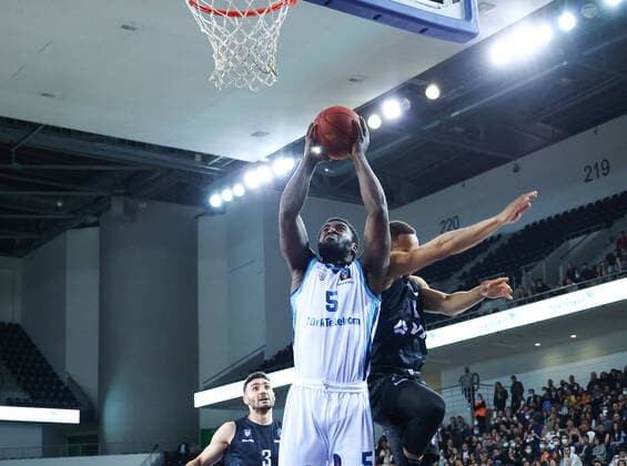 Turk Telekom vs Hamburg Towers Eurocup match in Ankara, Turkey, on 6 April 2022. ( Copyright: MuhammedxAlixYahsix-xDepoxPhotos 17487824