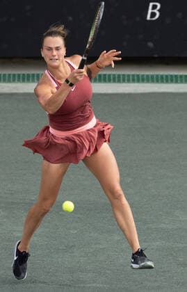 April 6, 2022: Aryna Sabalenka (BLR) defeated Allison Riske (USA) 7-5, 6-3, at the CreditOne Charleston Open being played at Family Circle Tennis Center in Charleston, South Carolina USA Tennisclix CSM Charleston USA - ZUMAc04_ 20220406_zaf_c04_063 Copyright: xLesliexBillmanx