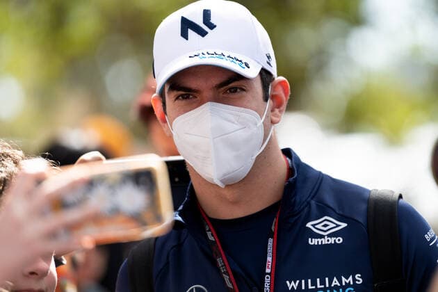 MELBOURNE, AUSTRALIA - APRIL 07: Nicholas Latifi (6) of Canada and Williams Racing arrives at the Australian Formula One Grand Prix at Albert Park on April 07, 2022 in Melbourne, Australia. (Photo by Steven Markham Icon Sportswire) AUTO: APR 07 F1 - Australian Grand Prix Icon22040703601