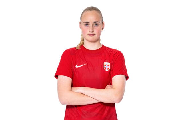 220407 Emilie Bragstad of the Norwegian womens national football team poses for a portrait on April 4, 2022 in Oslo Photo Vegard Grott BILDBYRAN kod VG VG0262 bbeng fotball fotboll football norge norway a kvinnor portrett porträtt portraits dam,  Copyright: VEGARDxGRoTT BB220407VG172