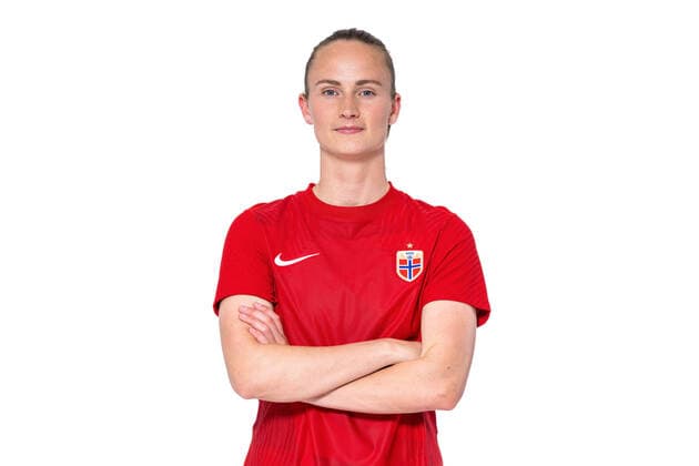 220407 Caroline Graham Hansen of the Norwegian womens national football team poses for a portrait on April 4, 2022 in Oslo Photo Vegard Grott BILDBYRAN kod VG VG0262 bbeng fotball fotboll football norge norway a kvinnor portrett porträtt portraits dam,  Copyright: VEGARDxGRoTT BB220407VG323