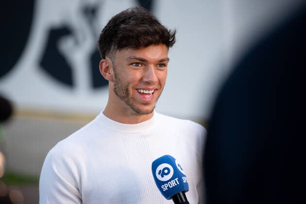 MELBOURNE, AUSTRALIA - APRIL 07: Pierre Gasly (10) of France and Scuderia AlphaTauri is interviewed at the Australian Formula One Grand Prix at Albert Park on April 07, 2022 in Melbourne, Australia. (Photo by Steven Markham Icon Sportswire) AUTO: APR 07 F1 - Australian Grand Prix Icon22040708781