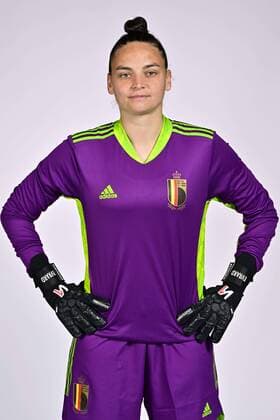 TUBIZE, BELGIUM - APRIL 05 : Evrard Nicky goalkeeper of Belgium pictured during a photoshoot of the National Belgian Football Team Women The Red Flames on April 5, 2022 in Tubize, Belgium, 05 04 2022 ( photoshoot Red Flames PhotoNews Panoramic 