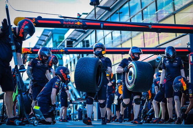 April 7, 2022, Melbourne, Victoria, Australia: MELBOURNE, AUSTRALIA - APRIL 7: Preparations and pit stop practice at Red Bull Racing at the 2022 Australian Formula 1 Grand Prix on 7th April 2022 Melbourne Australia - ZUMAp121 20220407_zsp_p121_022 Copyright: xChrisxPutnamx