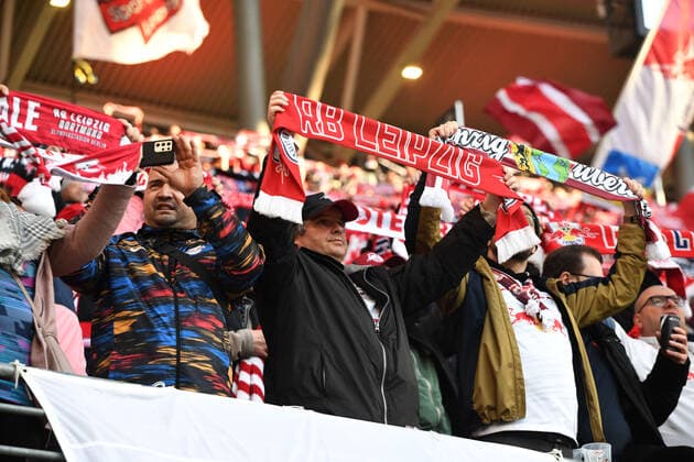 Football, men, 2021 2022 season, Europa League quarterfinals, first leg , RB Leipzig Atalanta Bergamo, fans of RB, 07 04 2022, Copyright: xSebastianxRäppoldx xMatthiasxKochx
