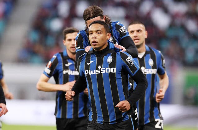 RB Leipzig Bergamo 07 04 2022 Leipzig, 07 04 2022, Red Bull Arena, Football, UEFA Europa League, Quarterfinals , RB Leipzig vs Atalanta Bergamo , In picture goal for Atalanta Bergamo Luis Muriel 9, Bergamo scores 0 1 and cheers with teammates , UEFA regulations prohibit any use of photographs as image sequences and or quasi video