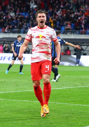 RB Leipzig Bergamo 07 04 2022 Leipzig, 07 04 2022, Red Bull Arena, Football, UEFA Europa League, Quarterfinals , RB Leipzig GER vs Atalanta Bergamo ITA , Goal for Leipzig to equalize 1 1 In picture scorer Willi Orban 4, RB Leipzig , Goal celebration , UEFA regulations prohibit any use of photographs as image sequences and or quasi video , Picture Point