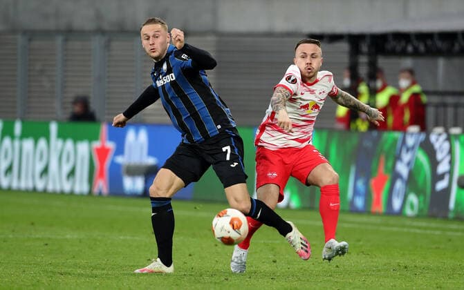 Teun Koopmeiners, Angelino action game scene duel sports football soccer UEFA Euroleague Europa League UEL quarterfinals men season 2021 2022 07 04 2022 Rasen Ballsport RB Leipzig RBL vs Atalanta Bergamo DFL regulations prohibit any use of photographs as image sequences and or quasi video