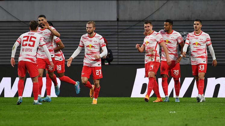 Soccer UEFA Europa League, quarterfinals, first leg season 2021 2022, RB Leipzig vs Atalanta Bergamo 07 04 2022 jubilation among players of RB Leipzig after the 1 1 of Willi Orban center back RB Leipzig, back number 4, 4 3 v r during the match RB Leipzig vs Bergamo 07 04 2022 Leipzig Saxony Germany Red Bull Arena