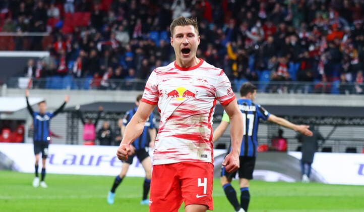 RB Leipzig Bergamo 07 04 2022 Leipzig, 07 04 2022, Red Bull Arena, Football, UEFA Europa League, Quarterfinals , RB Leipzig GER vs Atalanta Bergamo ITA , Goal for Leipzig to equalize 1 1 In picture scorer Willi Orban 4, RB Leipzig , Goal celebration , UEFA regulations prohibit any use of photographs as image sequences and or quasi video , Picture Point