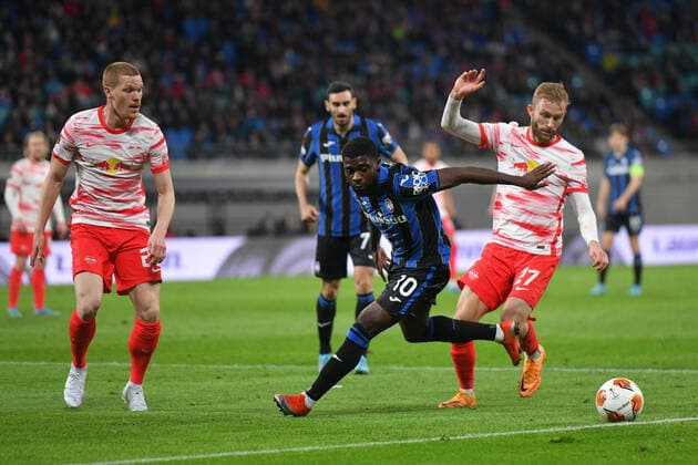 Jeremie Boga Atalanta Bergamo center, Konrad Laimer RB Leipzig right and Marcel Halstenberg RB Leipzig left , RB Leipzig vs Atalanta Bergamo, Football, Europa League, 07 04 2022 DFB DFL REGULATES PROHIBIT ANY USE OF PHOTOGRAPHS AS IMAGE SEQUENCES AND OR QUASI VIDEO RB Leipzig vs Atalanta Bergamo, Football, Europa League, 07 04 2022 Leipzig Copyright: xBertxHarzer xEibner-Pressefotox