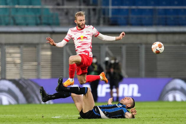 Konrad Laimer RB Leipzig,27 vs Merih Demiral Atalanta Bergamo,28 Europa League season 2021 2022 quarterfinals RB Leipzig vs Atalanta Bergamo at Red Bull Arena in Leipzig action,football,Germany,man,men,07 04 2022