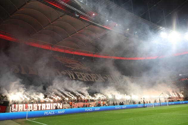 Eintracht Frankfurt FC Barcelona, UEFA Europa League Bengalos of the Ultras quarterfinal first leg of the UEFA Europa League between Eintracht Frankfurt and FC Barcelona on 7 April 2022 at Deutsche Bank Park in Frankfurt am Main , Frankfurt am Main Hesse Germany Deutsche Bank Park