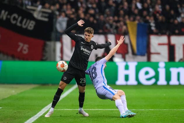Jesper Lindstroem Eintracht Frankfurt, 29 in duel with Jordi Alba FC Barcelona, 18 , Eintracht Frankfurt vs FC Barcelona, football, Europa League, quarterfinals, first leg, 2021 2022 season, 07 04 2022, Eintracht Frankfurt vs FC Barcelona, football, Europa League, quarterfinals, first leg, 2021 2022 season, 07 04 2022 Frankfurt am Main. Copyright: xEibner-Pressefotox EP_EER