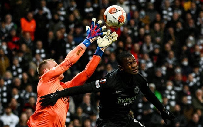 07 04 2022, xpsx, football UEFA Europa League quarterfinals, Eintracht Frankfurt FC Barcelona v l Marc Andre ter Stegen FC Barcelona , Evan Ndicka N Dicka NÂ Dicka Eintracht Frankfurt DFL DFB REGULATES PROHIBIT ANY USE OF PHOTOGRAPHS as IMAGE SEQUENCES and or QUASI VIDEO emspor Frankfurt