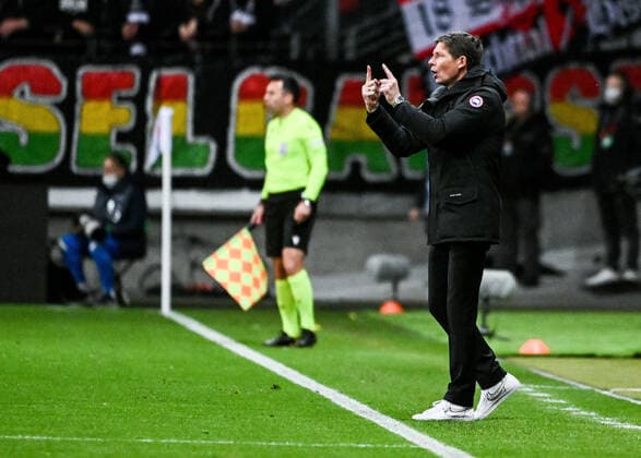 07 04 2022, xpsx, football UEFA Europa League quarterfinals, Eintracht Frankfurt FC Barcelona v l coach Oliver Glasner Eintracht Frankfurt DFL DFB REGULATIONS PROHIBIT ANY USE OF PHOTOGRAPHS as IMAGE SEQUENCES and or QUASI VIDEO emspor Frankfurt