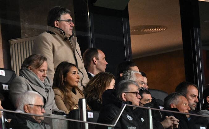 07 04 2022, xjhx, football UEFA Europa League, Eintracht Frankfurt FC Barcelona emspor, v l Axel Hellmann stellv Chairman of the Board Member of Eintracht Frankfurt Fußball AG Hansi Flick DFL DFB REGULATIONS PROHIBIT ANY USE OF PHOTOGRAPHS AS IMAGE SEQUENCES AND OR QUASI VIDEO Frankfurt am Main