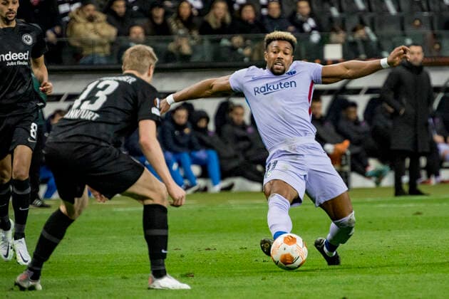 UEFA Europa League, Eintracht Frankfurt vs FC Barcelona, Deutsche Bank Park, Frankfurt, 07 04 2022 Adama Traore FC Barcelona 11 Martin Hinteregger Eintracht Frankfurt 13 , Eintracht Frankfurt vs FC Barcelona, Frankfurt, Deutsche Bank Park, 7 4 2022 Copyright: xBEAUTIFULxSPORTS Gawlikx